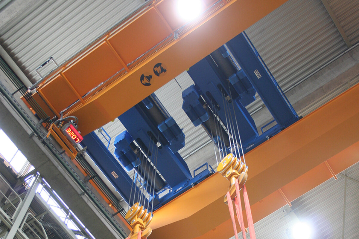 ABUS Double Girder Crane ZLK With Two Hoists At Pump Manufacturer KSB